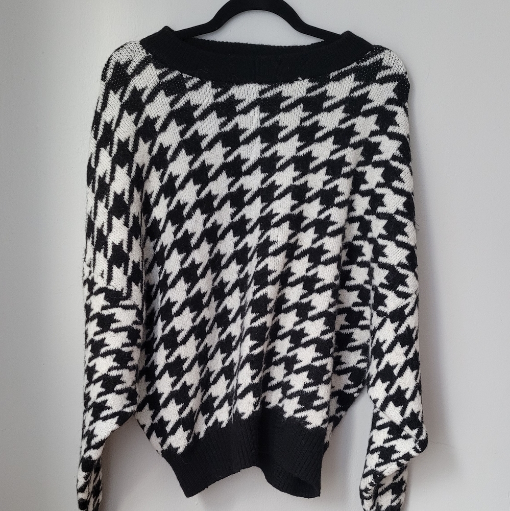 Large Black and White Houndstooth Sweatee